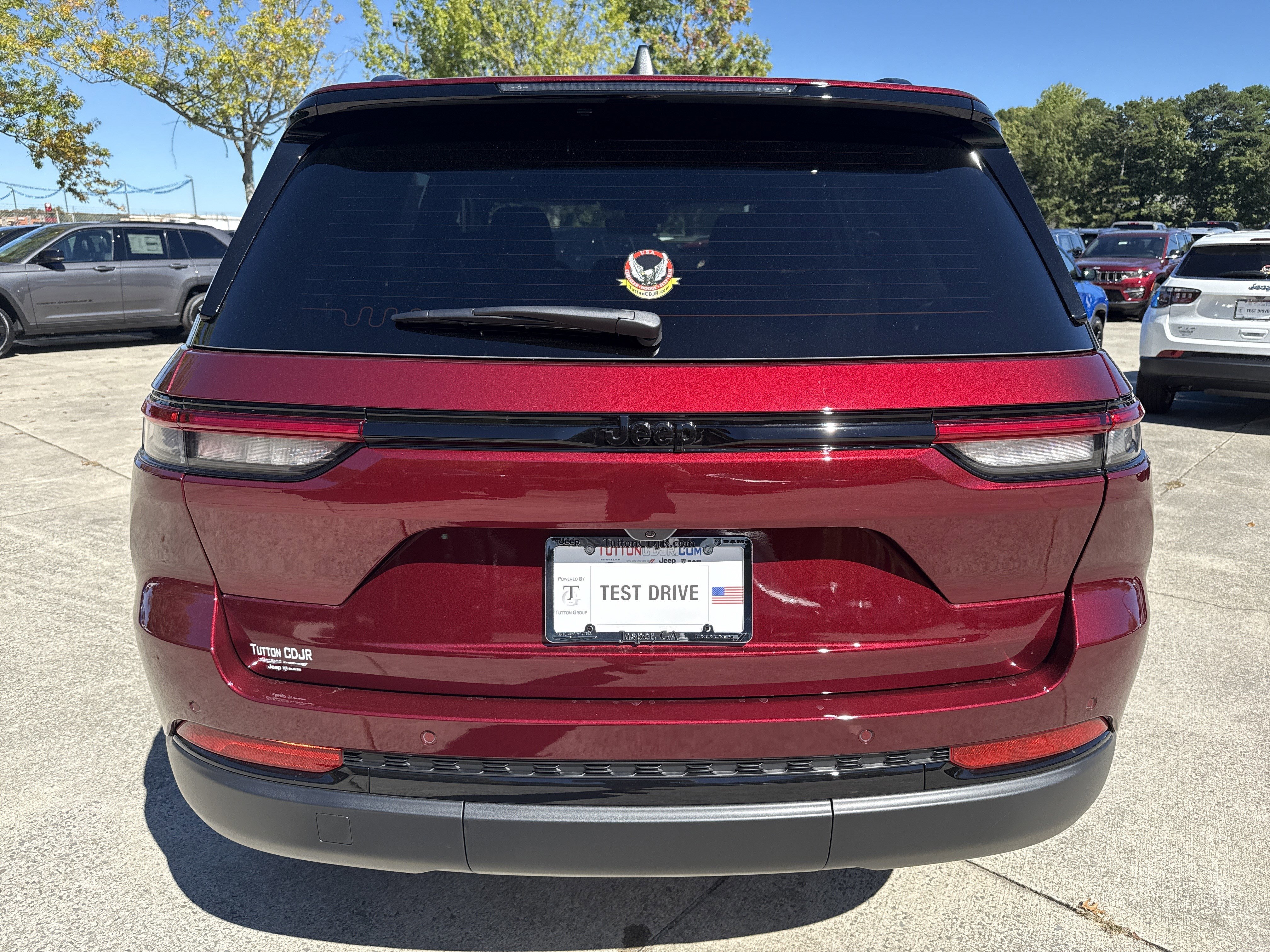 New 2025 Jeep Grand Cherokee Altitude image 6