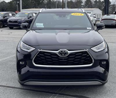 Used 2024 Toyota Highlander Platinum image 14
