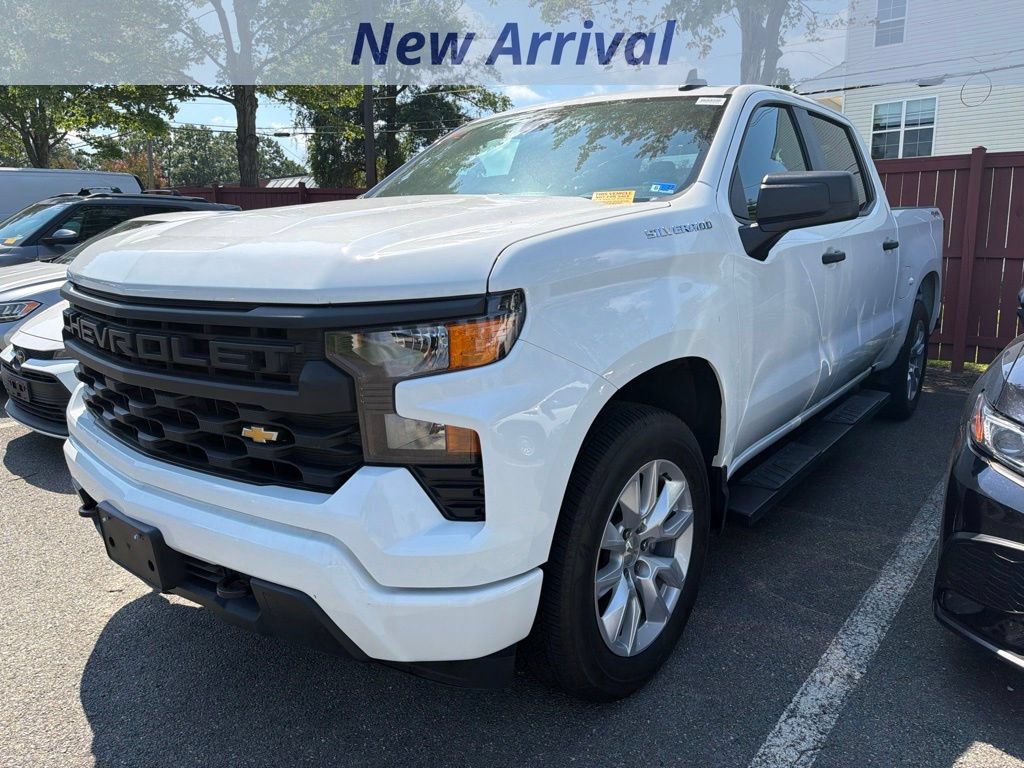 Used 2024 Chevrolet Silverado 1500 Custom AWD/4WD image 1