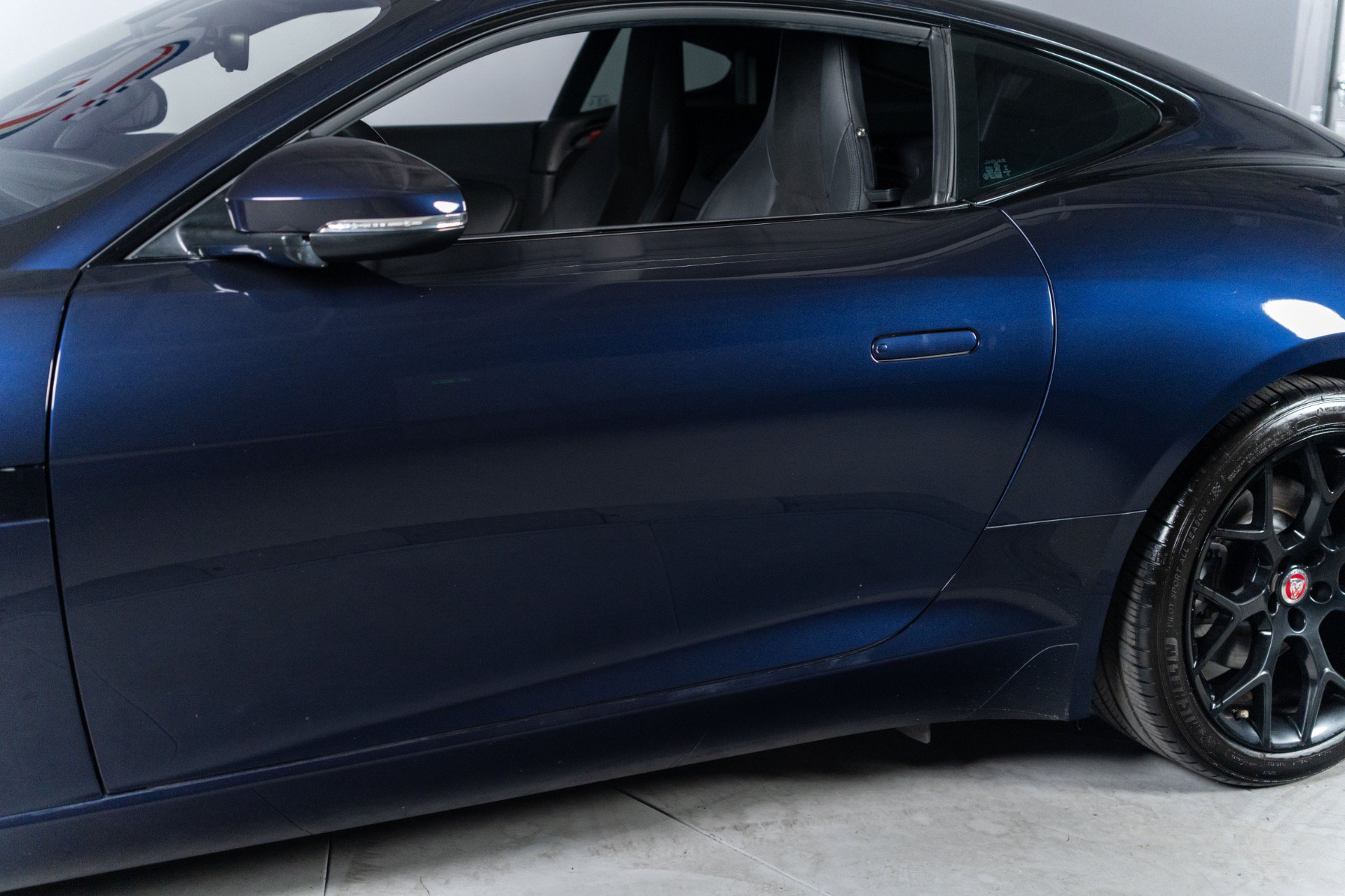 Used 2018 Jaguar F-TYPE Coupe RWD image 10