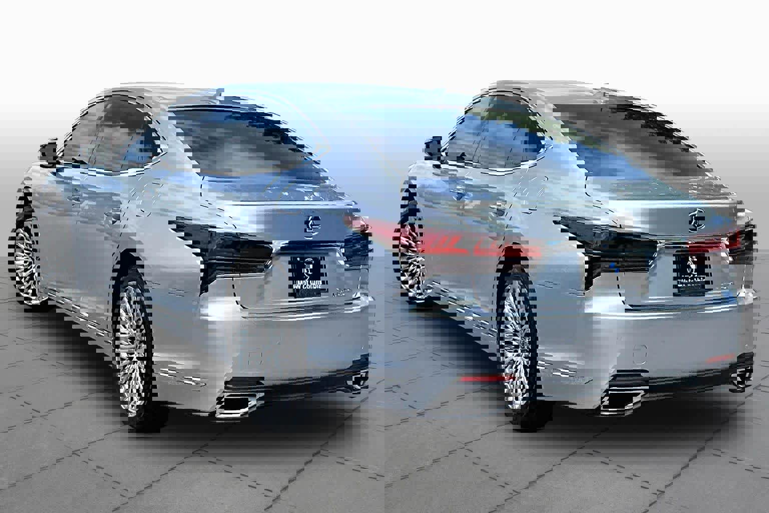 Used 2024 Lexus LS 500 RWD image 11