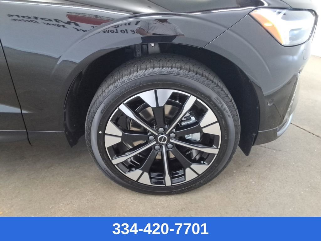 New 2026 Volvo XC60 B5 Plus w/ Climate Package image 25