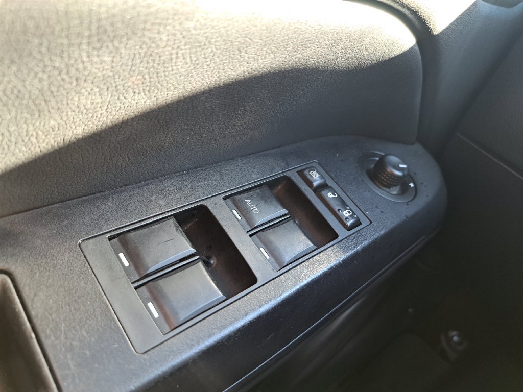 Used 2015 Jeep Compass Sport w/ Power Value Group FWD image 21