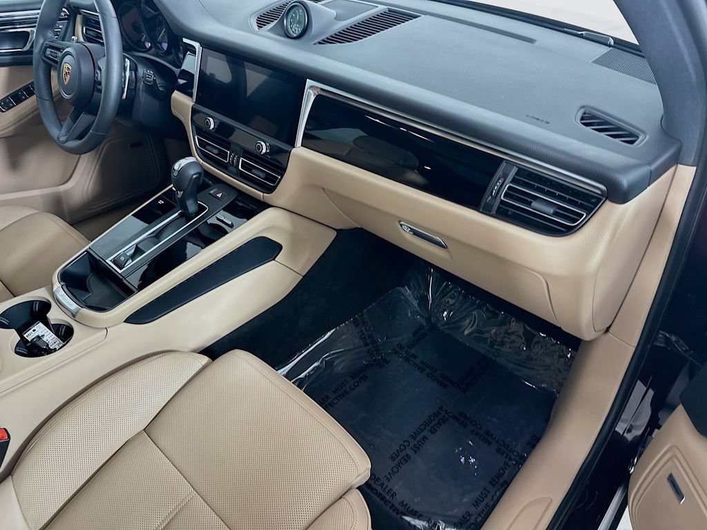 New 2026 Porsche Macan AWD/4WD image 31