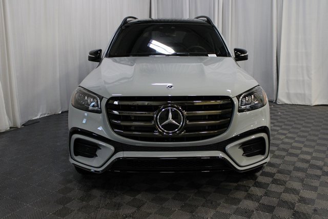 New 2026 Mercedes-Benz GLS 580 4MATIC image 2