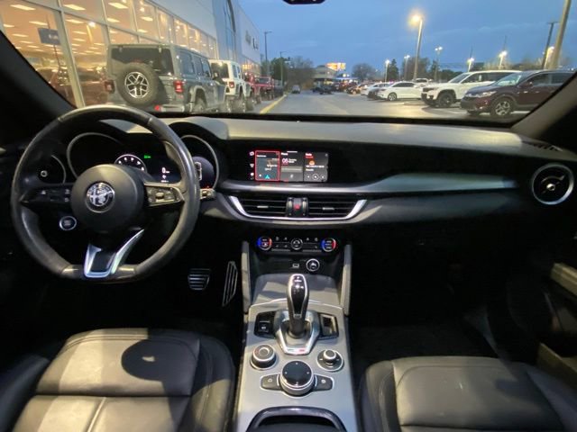 Used 2024 Alfa Romeo Stelvio Ti image 17