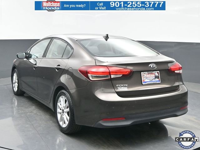 Used 2017 Kia Forte LX w/ LX Popular Package image 4