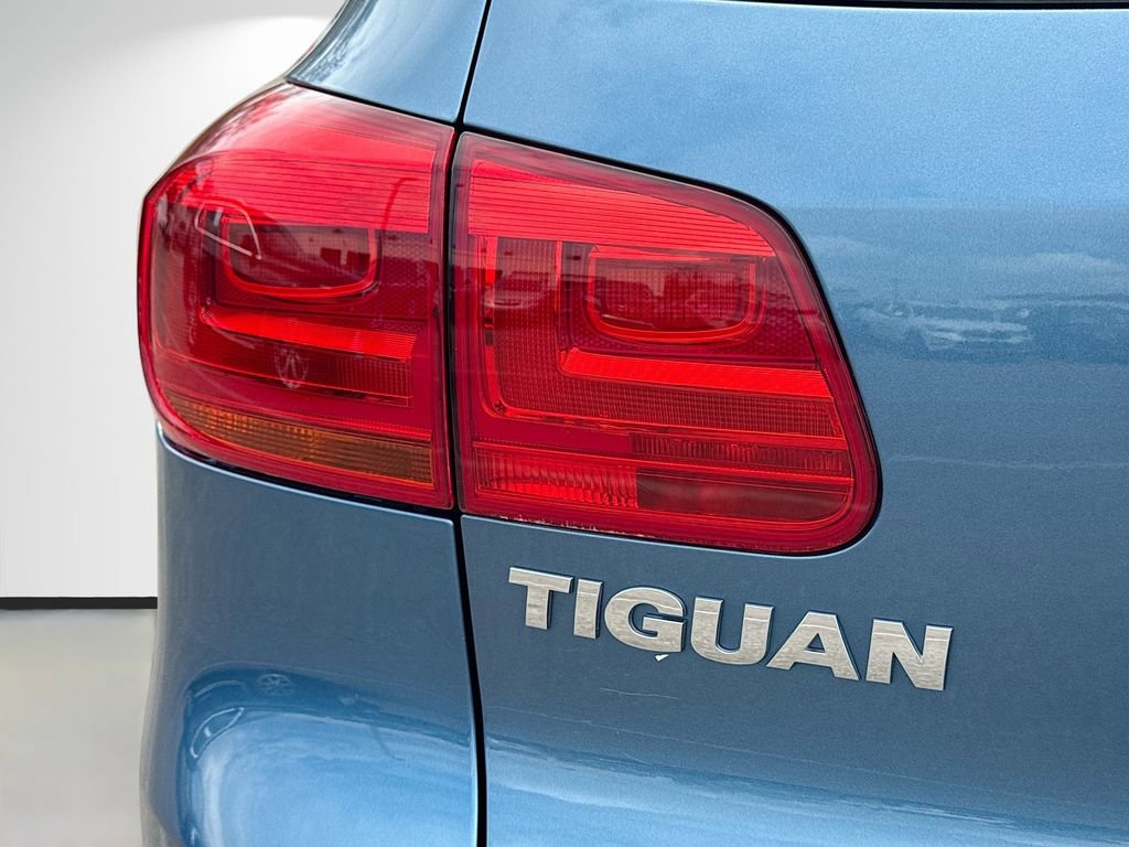 Used 2017 Volkswagen Tiguan S image 10