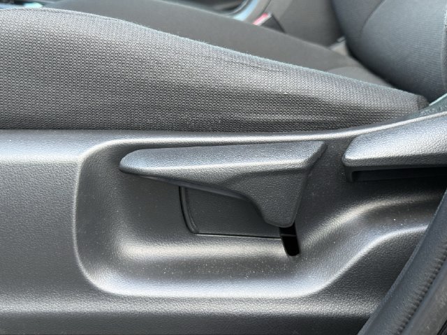 Used 2022 Toyota Corolla Cross LE FWD image 28