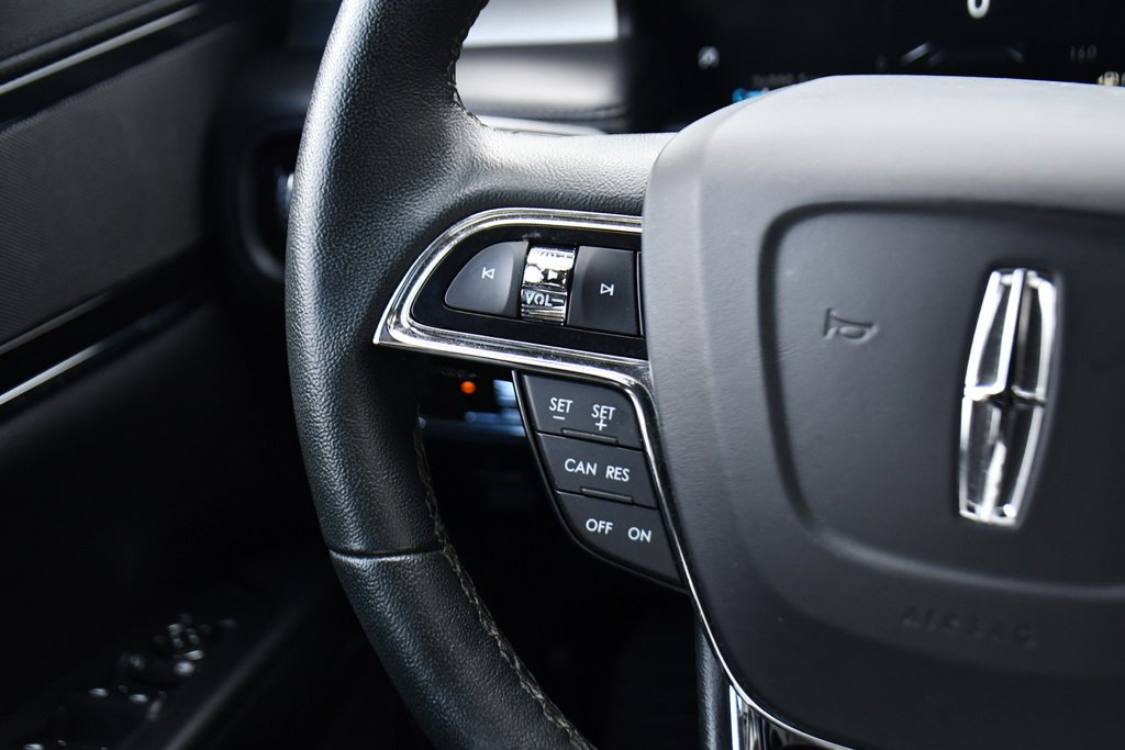 Used 2022 Lincoln Nautilus AWD w/ Premium Package image 31