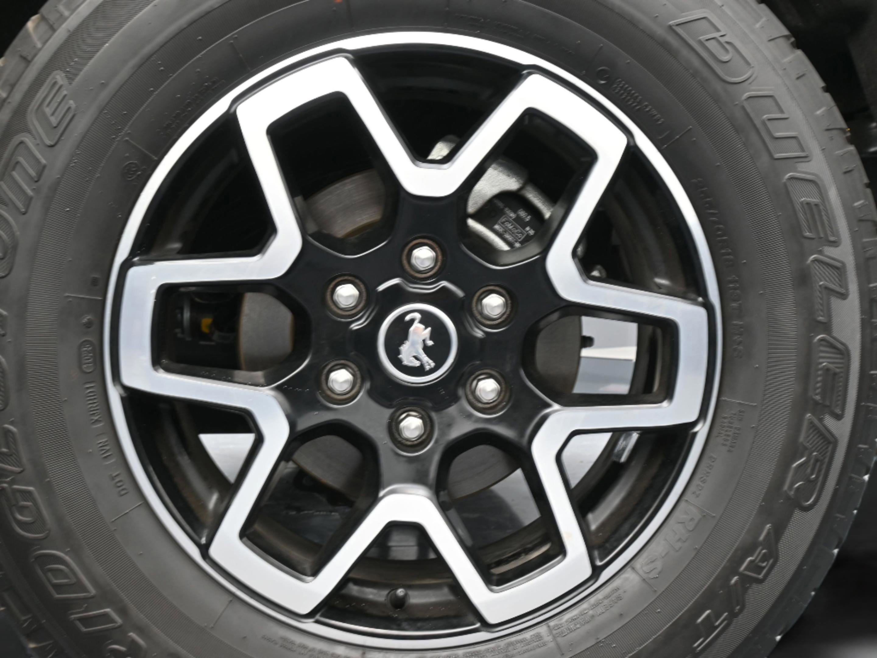 Used 2025 Ford Bronco Outer Banks AWD/4WD image 48