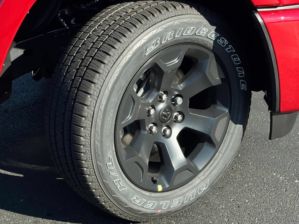 New 2026 RAM 1500 4x4 Crew Cab image 10