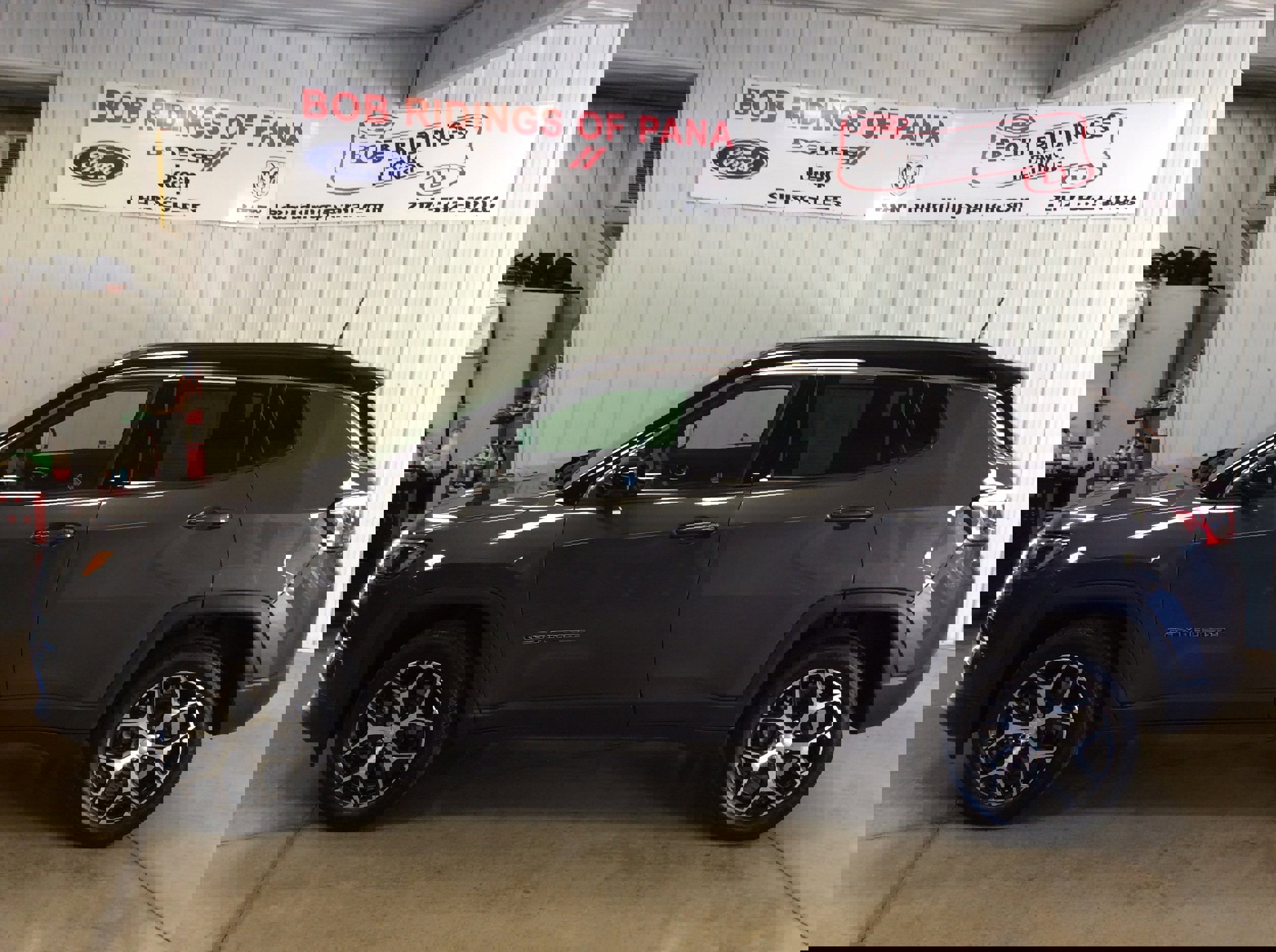 Used 2024 Jeep Compass Limited image 2