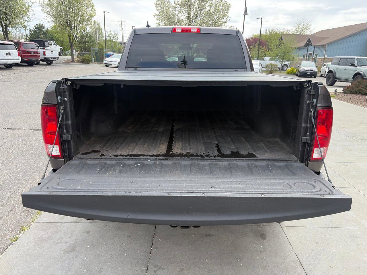Used 2021 RAM 1500 Classic SLT w/ SLT Plus D￩cor Group image 25