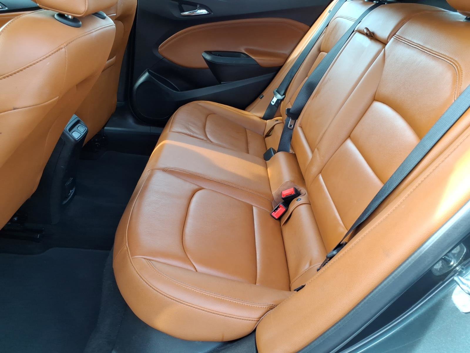 Certified 2018 Chevrolet Cruze Premier image 11