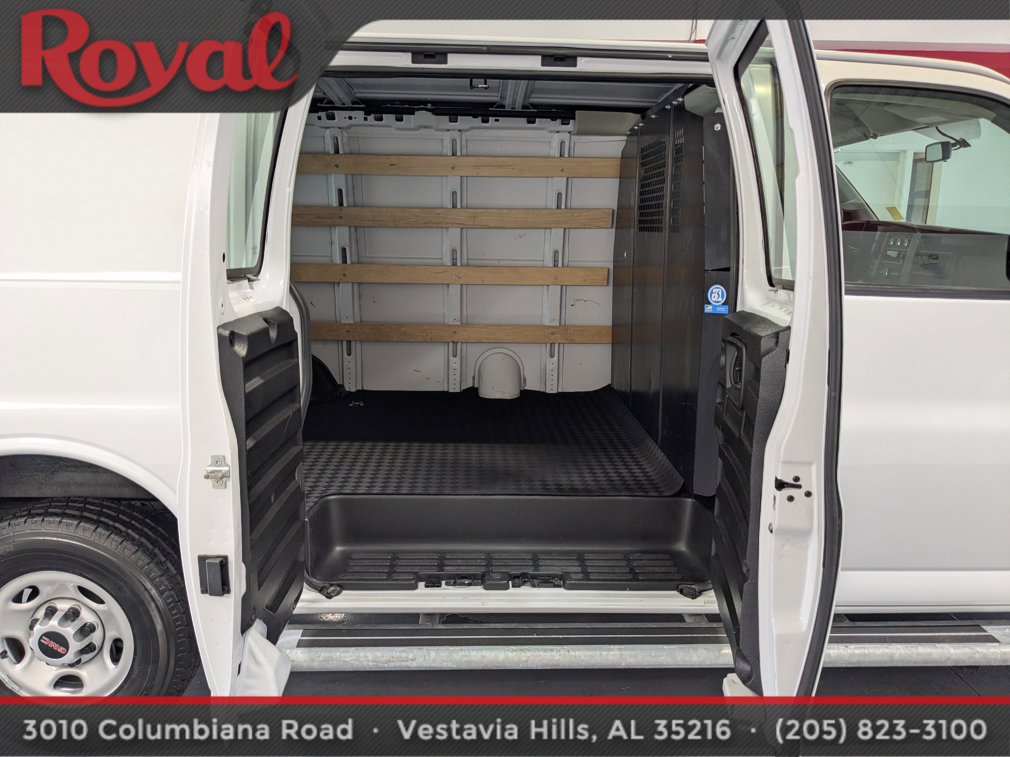 Used 2024 GMC Savana 2500 w/ Driver Convenience Package RWD image 9