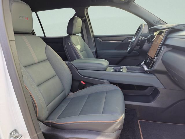 Used 2024 GMC Acadia AT4 w/ Luxury Package image 28