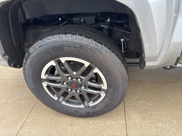 Used 2025 Toyota Tacoma TRD Sport AWD/4WD image 10