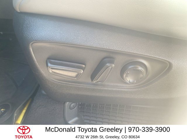 Used 2023 Toyota Sienna XLE FWD image 12