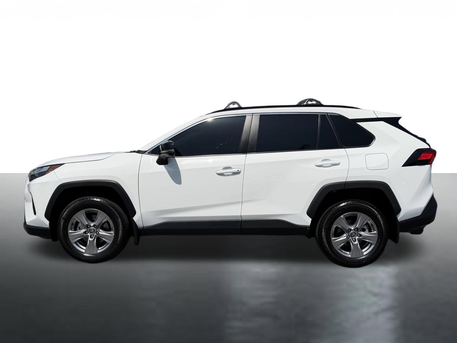 Used 2024 Toyota RAV4 XLE FWD image 5