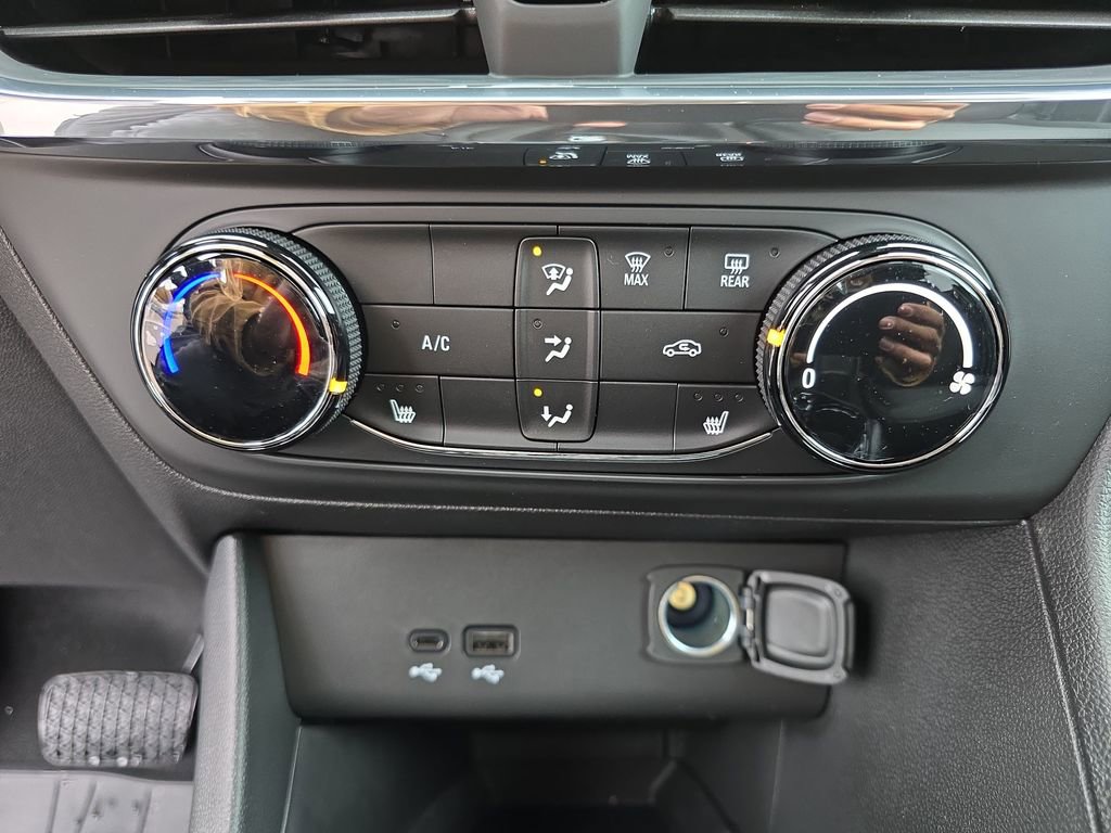 New 2026 Buick Encore GX Preferred w/ Comfort Package FWD image 27