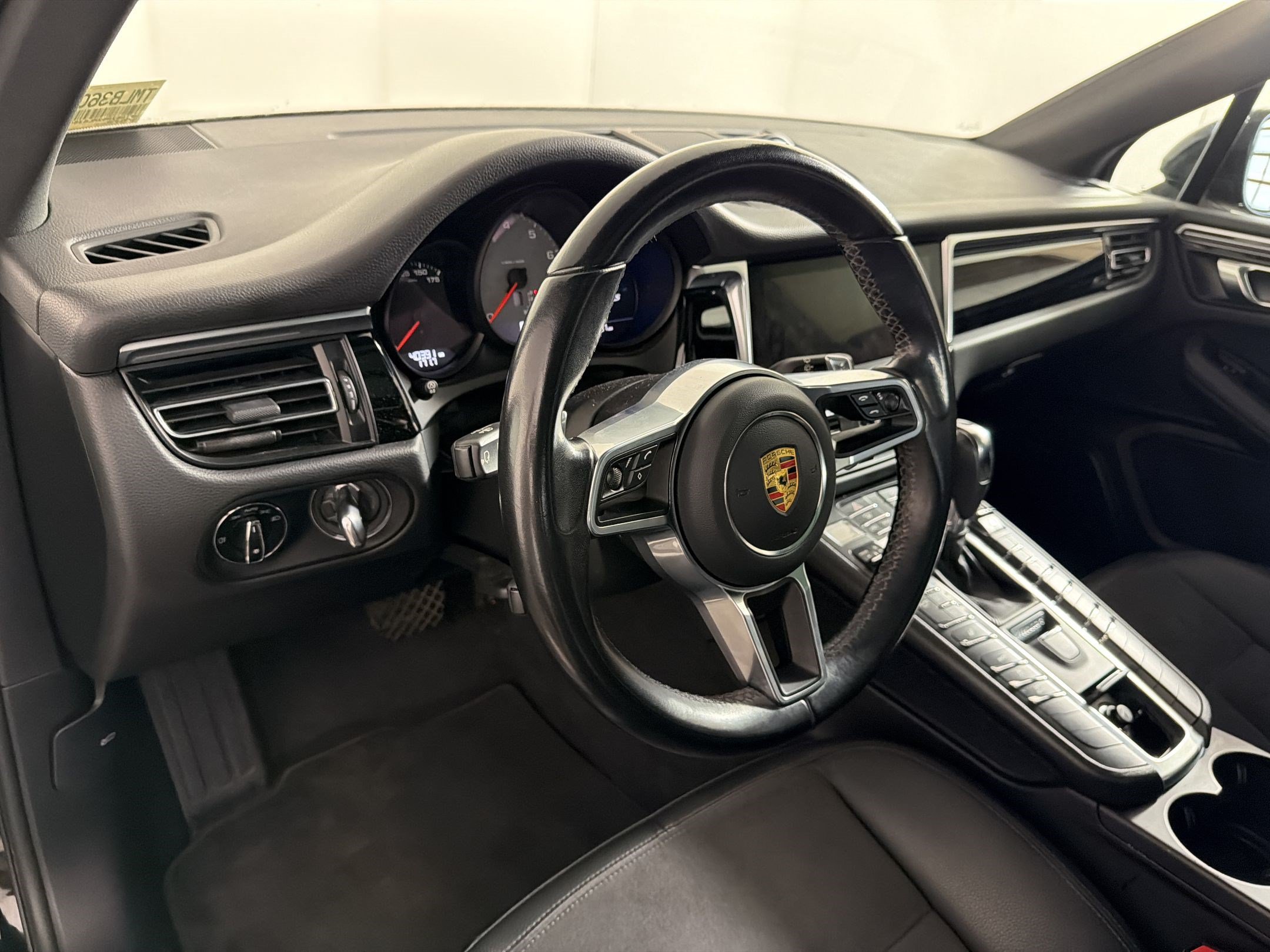Used 2021 Porsche Macan S AWD/4WD image 4
