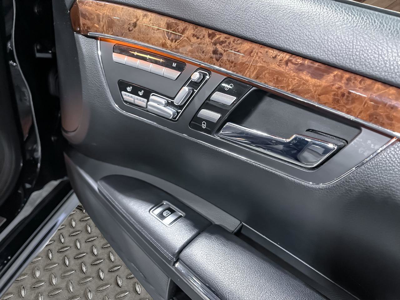 Used 2008 Mercedes-Benz S 550 4MATIC image 25