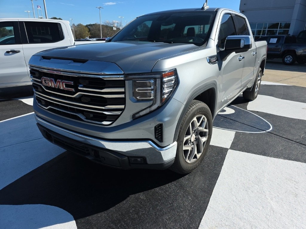 Used 2023 GMC Sierra 1500 SLT w/ SLT Convenience Package image 3