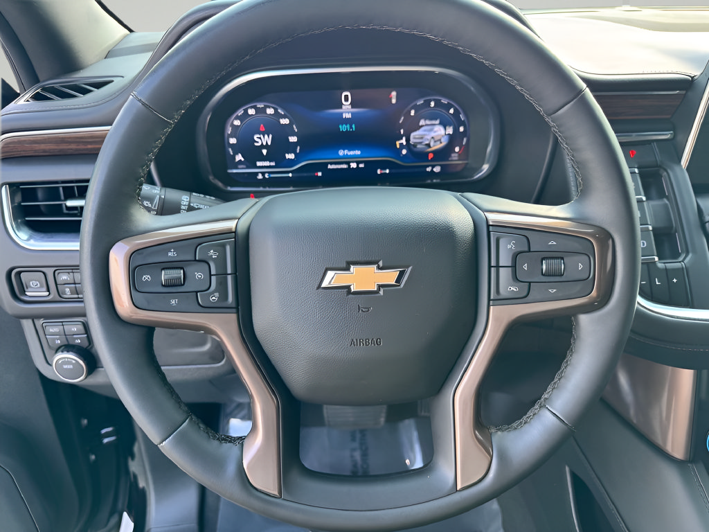 Used 2024 Chevrolet Tahoe High Country AWD/4WD image 13