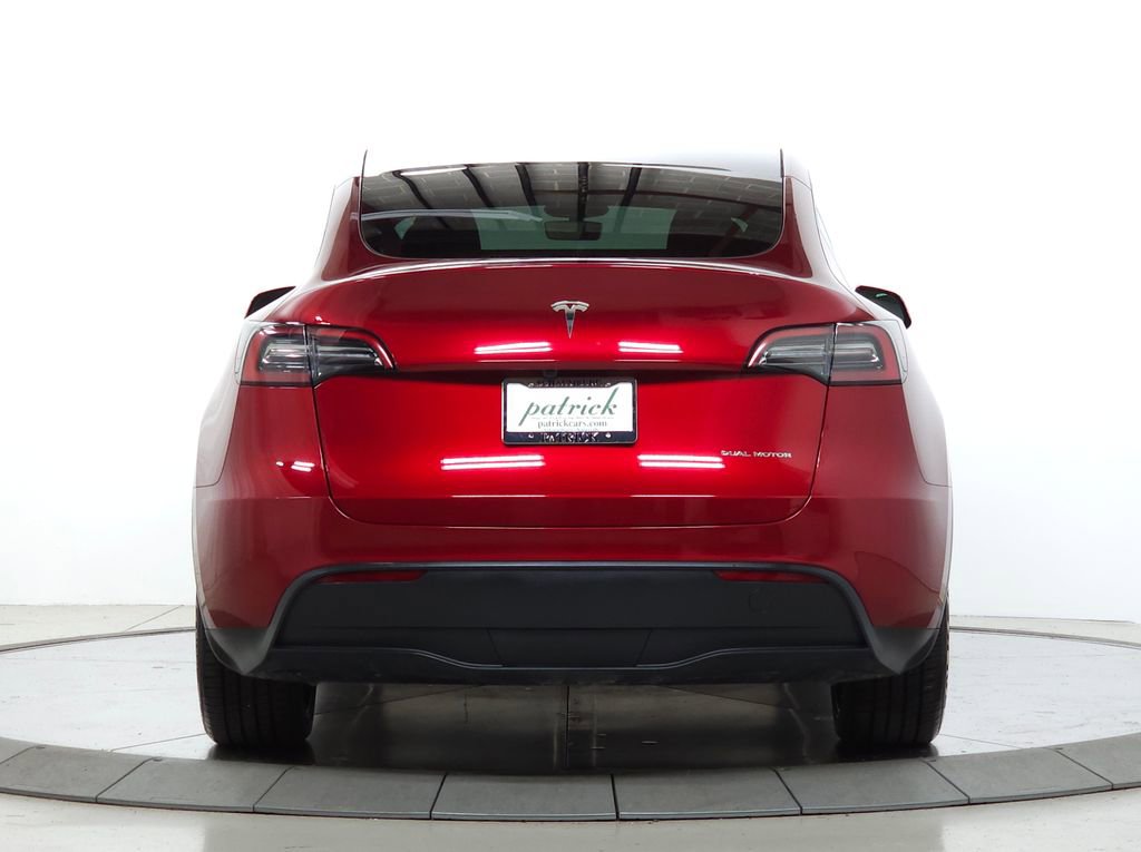Used 2024 Tesla Model Y Long Range AWD/4WD image 7