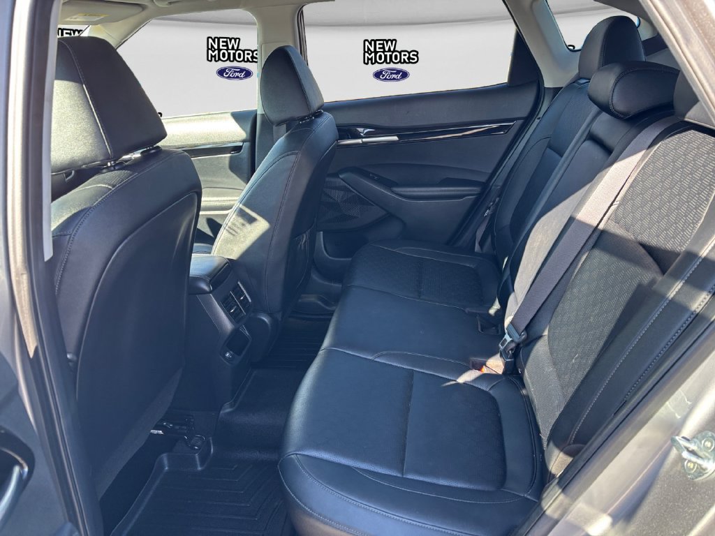 Used 2022 Kia Seltos SX w/ Sunroof Package AWD/4WD image 14