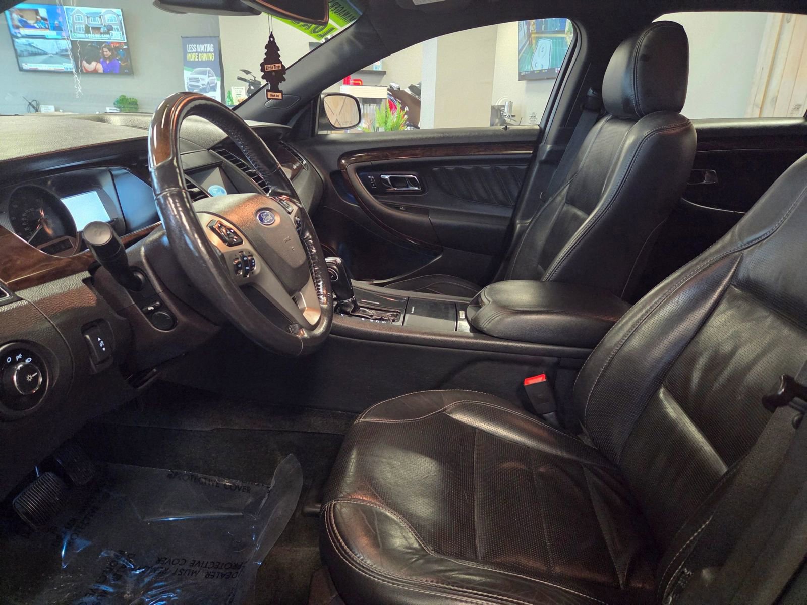 Used 2016 Ford Taurus Limited w/ Equipment Group 301A image 20