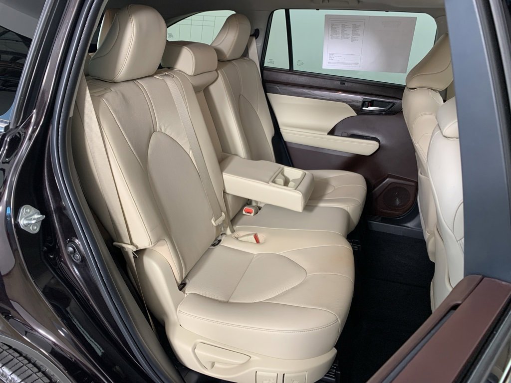 Used 2022 Toyota Highlander Limited image 40