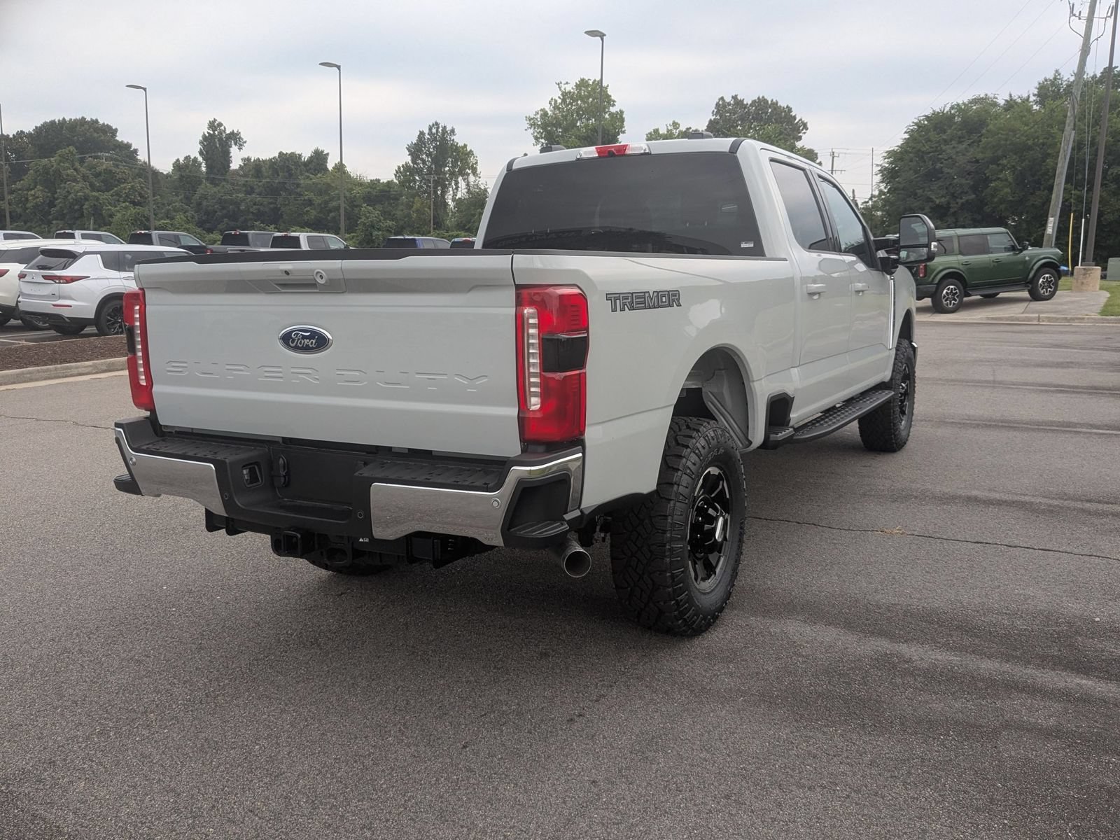 New 2026 Ford F250 Lariat w/ Tremor Off-Road Package AWD/4WD image 3