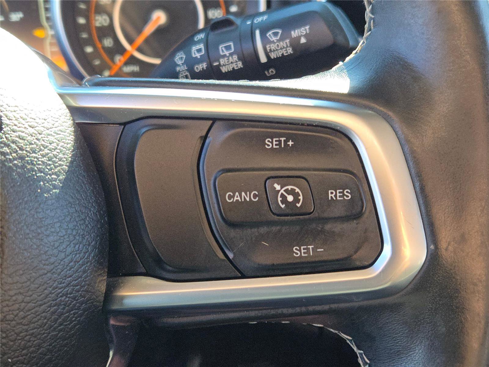 Certified 2018 Jeep Wrangler Unlimited Sahara image 33