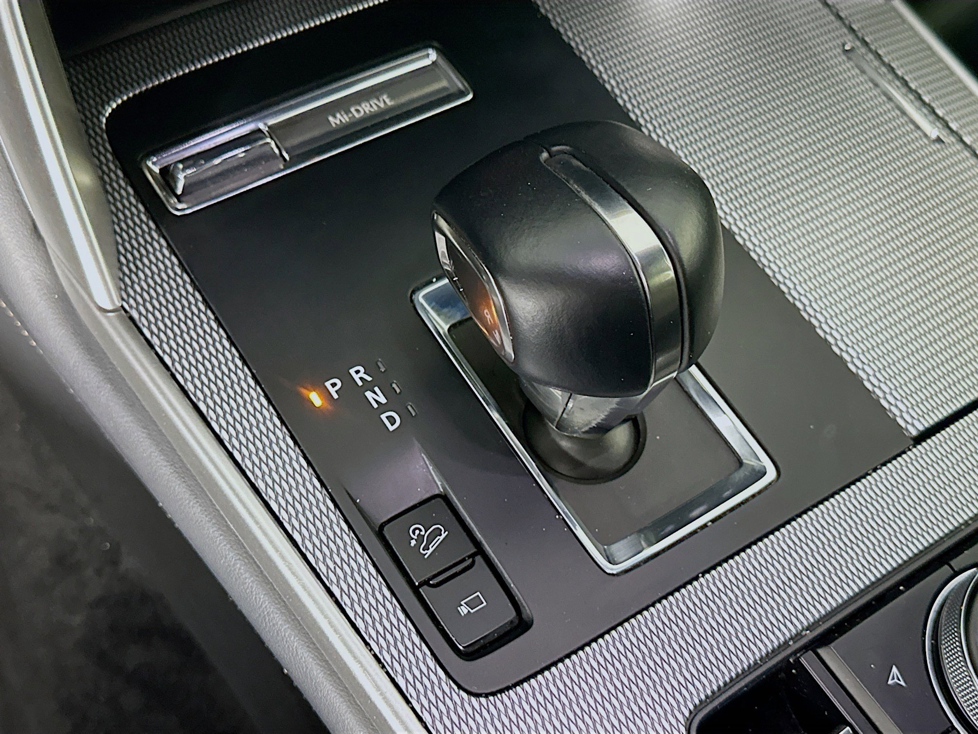 Used 2025 MAZDA CX-90 3.3 Turbo w/ Premium Plus Pkg image 25