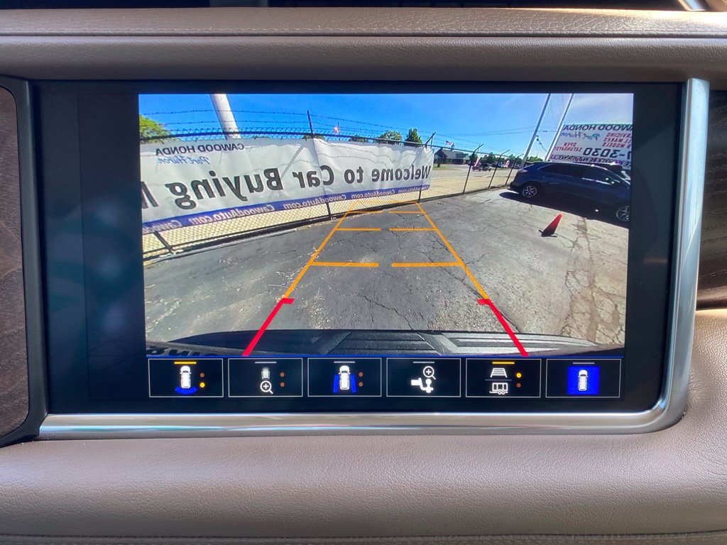 Used 2024 GMC Yukon XL Denali AWD/4WD image 34