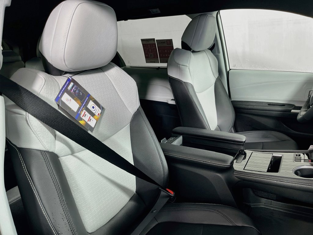 New 2026 Toyota Sienna XSE FWD image 27