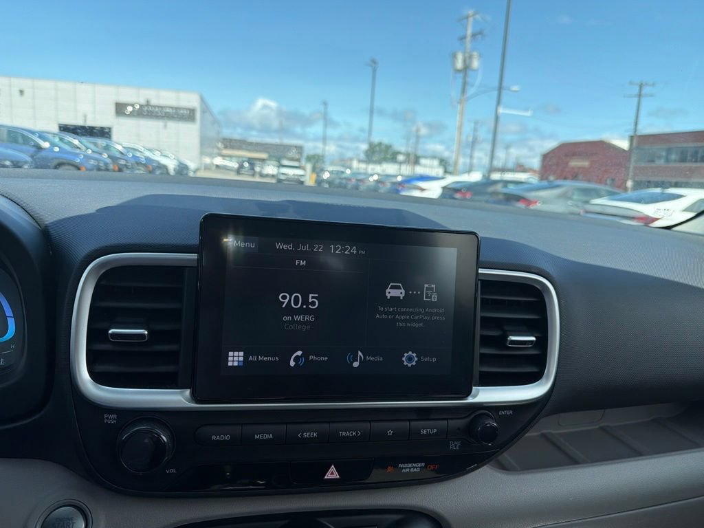 Certified 2024 Hyundai Venue SEL FWD image 20