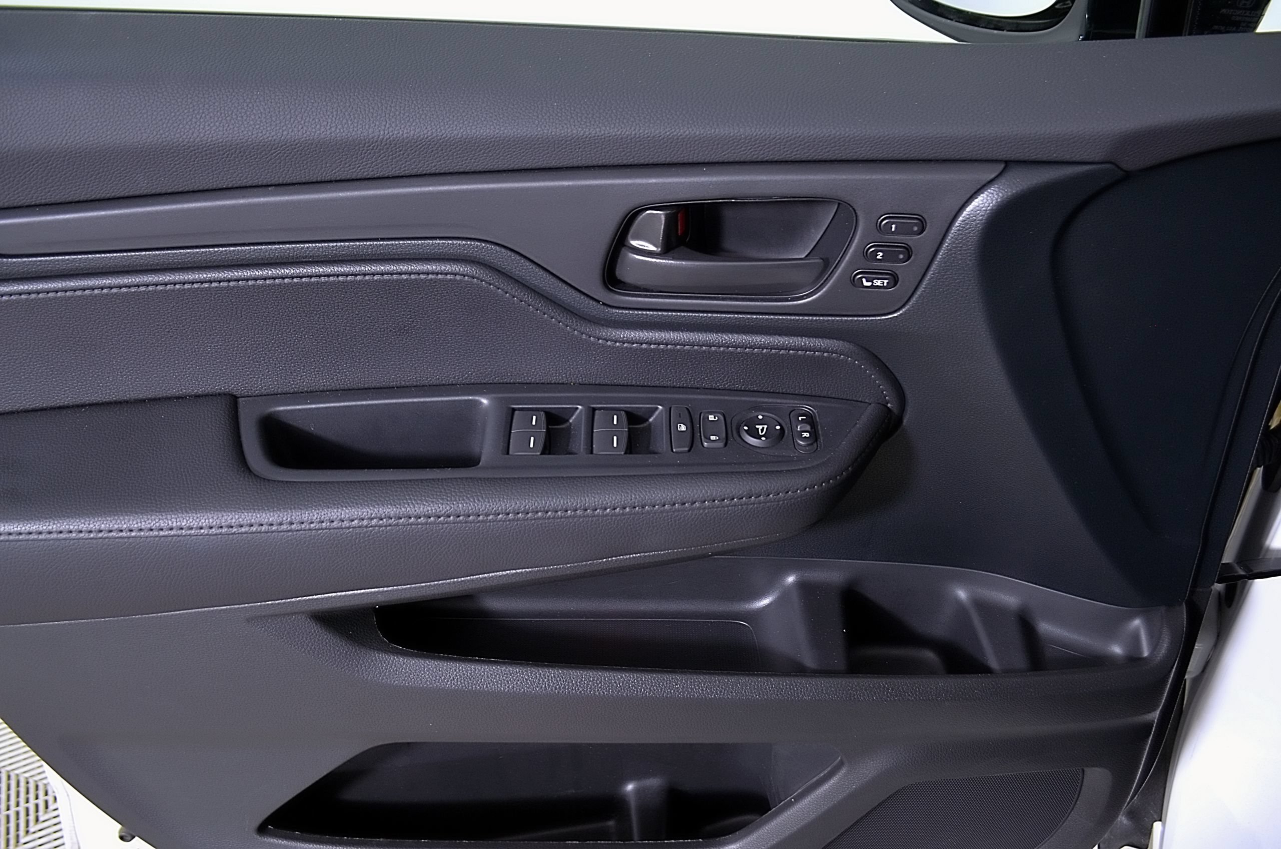 Used 2024 Honda Odyssey Sport image 16
