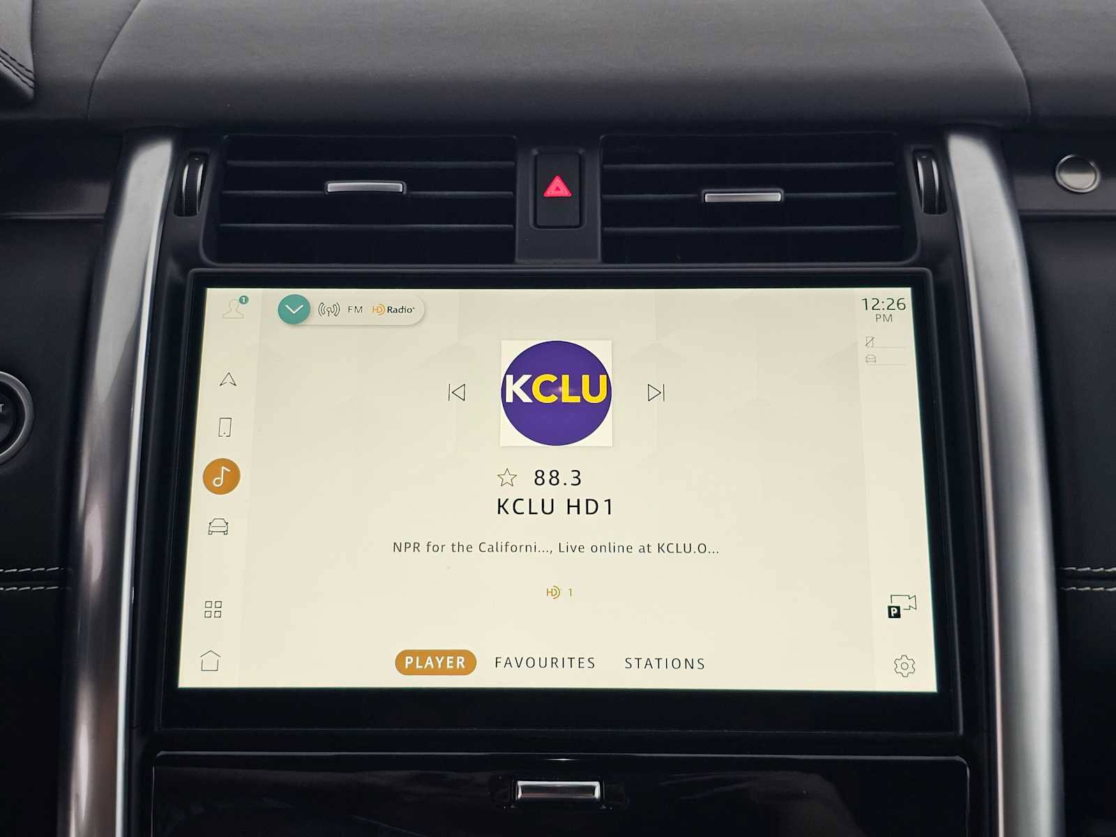 Used 2024 Land Rover Discovery Metropolitan Edition image 28