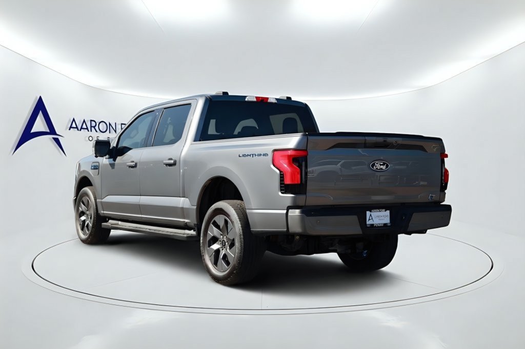 Used 2025 Ford F150 Lightning Flash AWD/4WD image 7