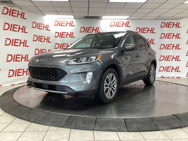 Used 2021 Ford Escape SEL w/ Technology Package AWD/4WD image 3