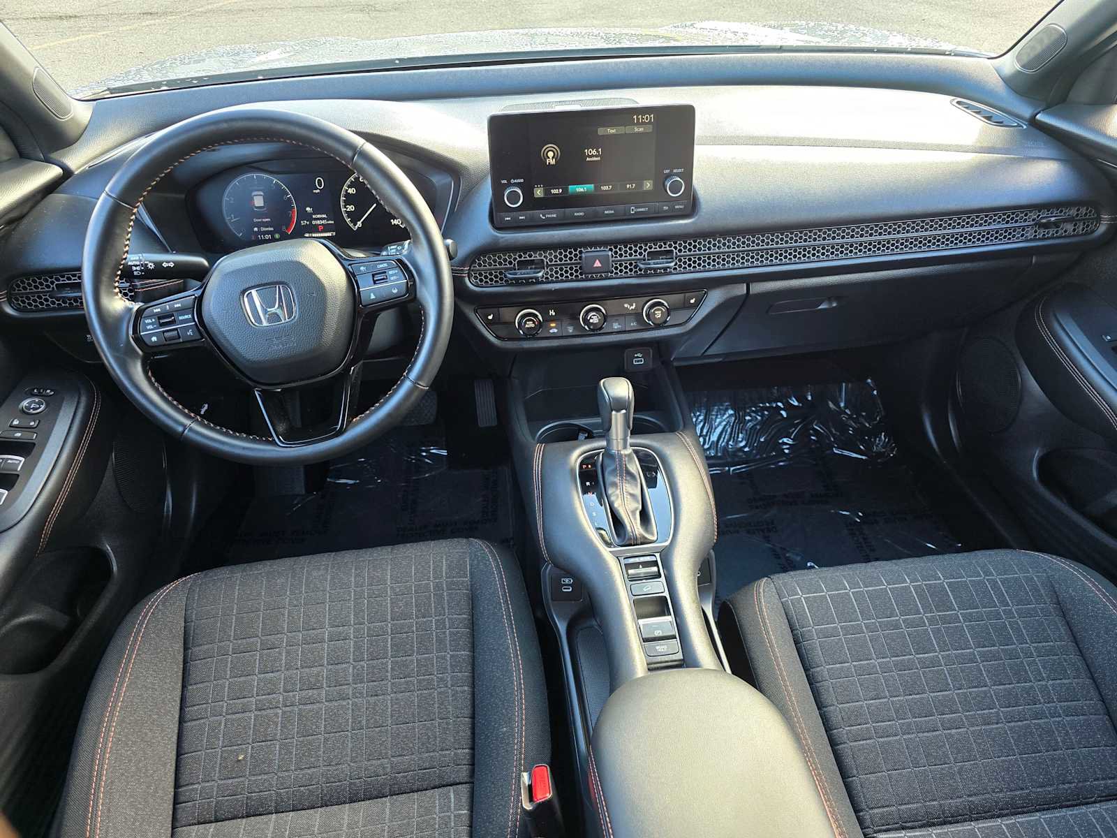 Used 2025 Honda HR-V Sport image 18