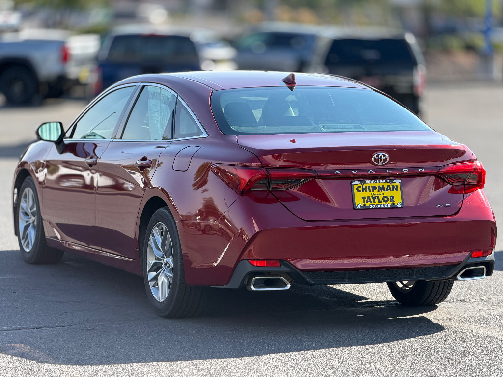 Used 2022 Toyota Avalon XLE FWD image 16
