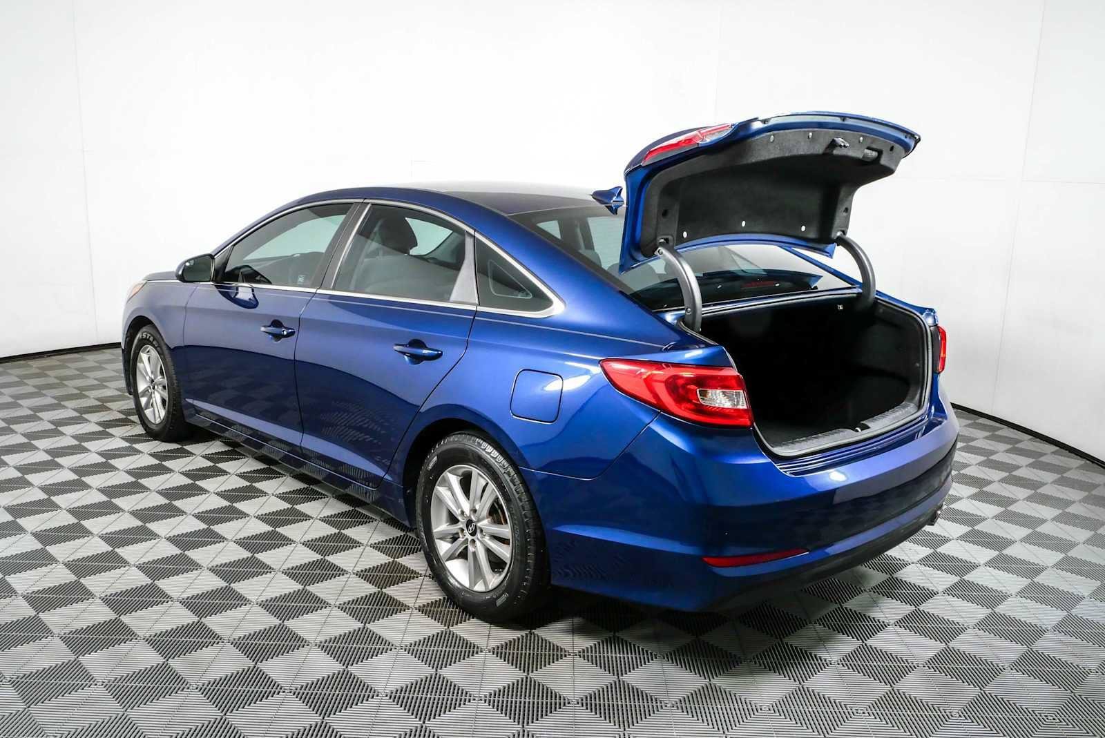 Used 2017 Hyundai Sonata SE FWD image 30