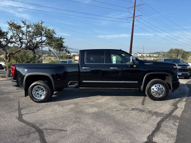 New 2026 Chevrolet Silverado 3500 High Country w/ High Country Premium Package image 4