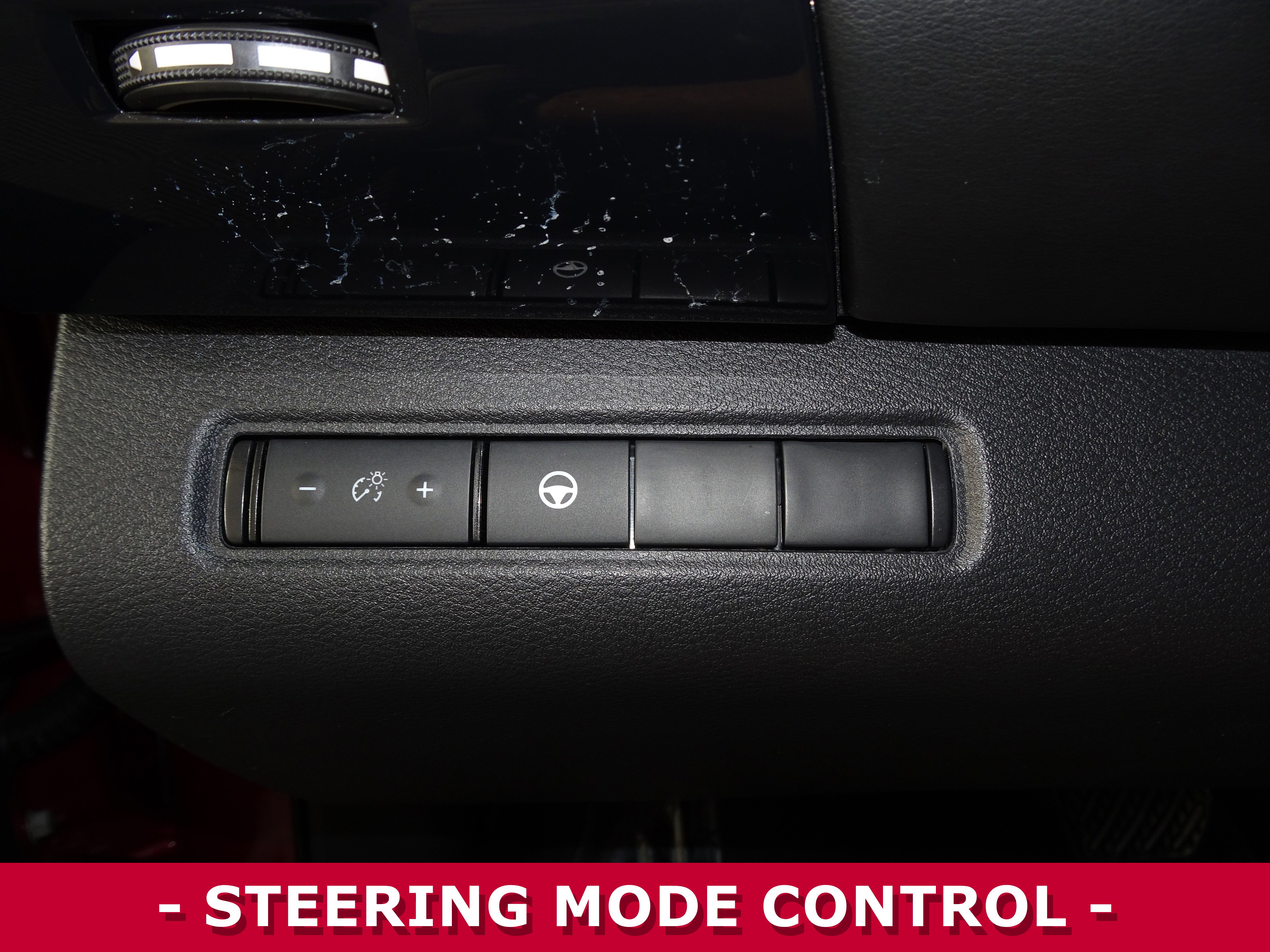 Used 2023 Nissan Pathfinder SV image 25