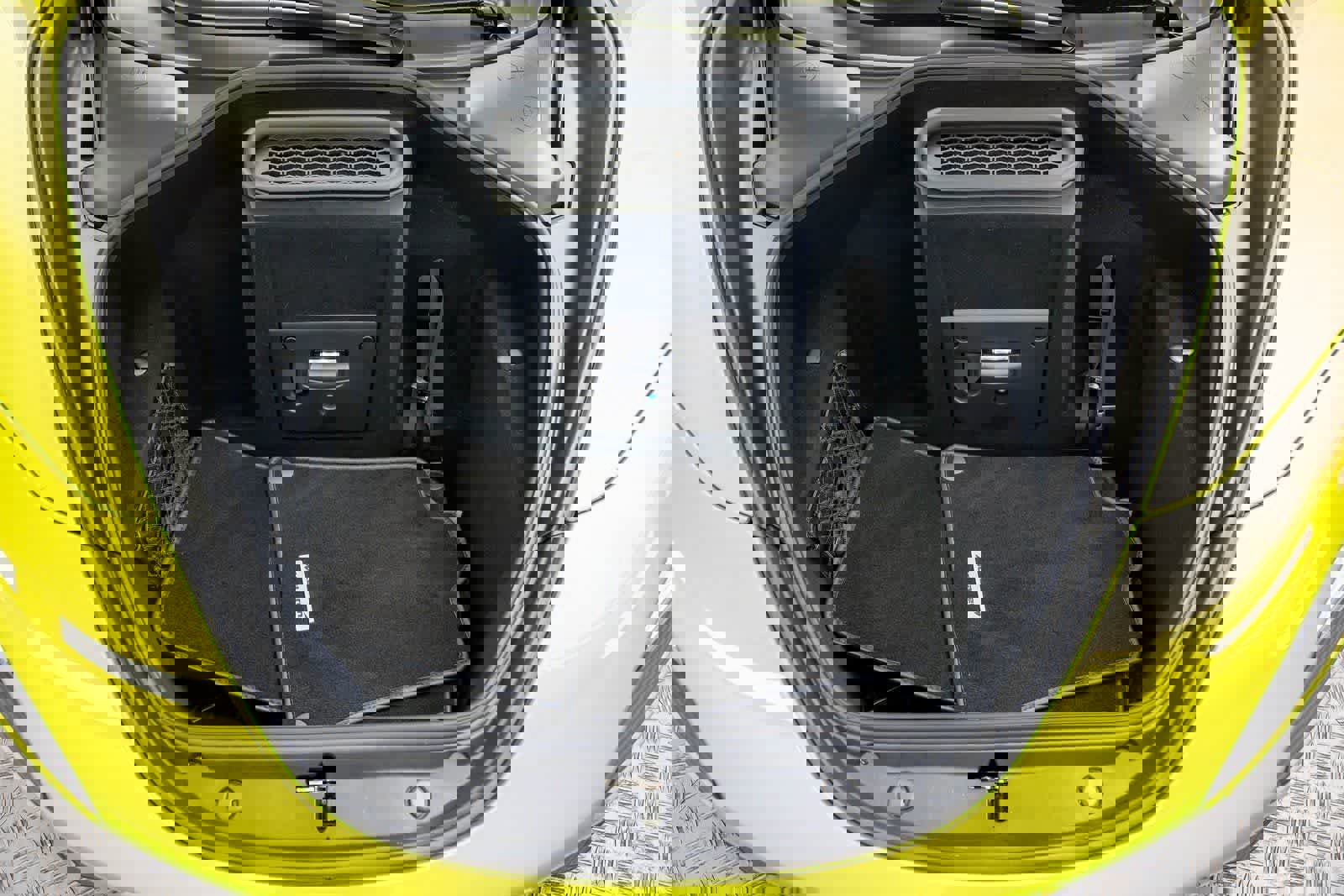 Used 2023 McLaren 720S Performance image 18