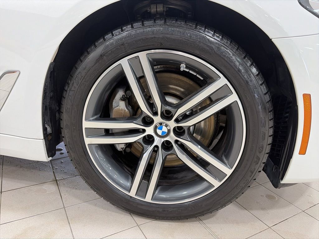 Used 2023 BMW 530i xDrive w/ Convenience Package image 24